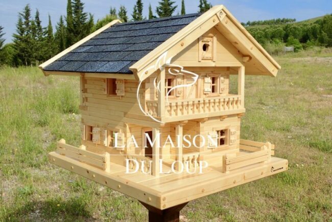 Solid wood bird villa